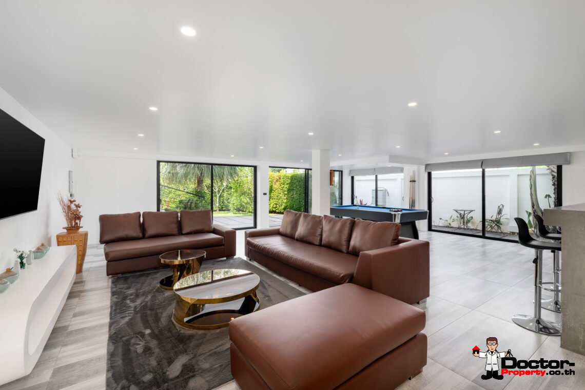 7 Bedroom Luxury Sea View Villa – Bophut, Koh Samui – For Sale